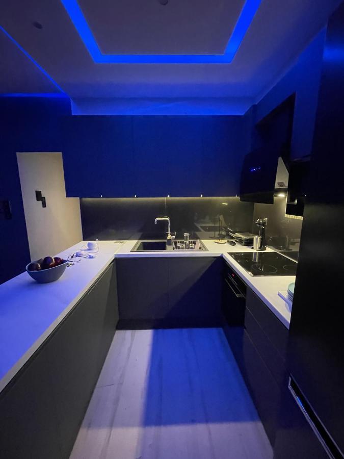 Luxury 3 Bedroom Apartment In Kiato Center Dış mekan fotoğraf